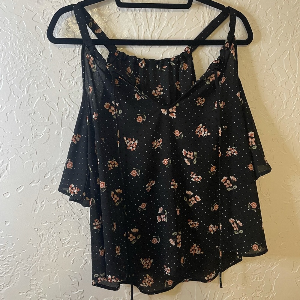 π»Sienna Sky Polka Dot Floral Cold Shoulder Top - Picture 1 of 6
